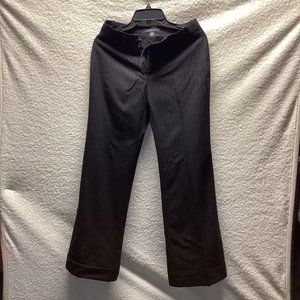Banana Republic Jackson Fit size 4P with gray pin stripes black pants